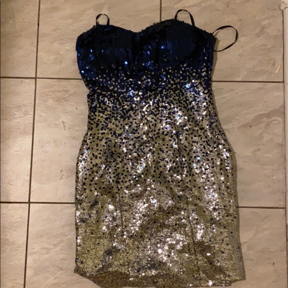 B. Smart Bodycon Prom Dress